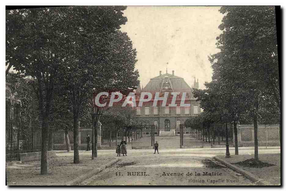 CPA Rueil Avenue de la Mairie