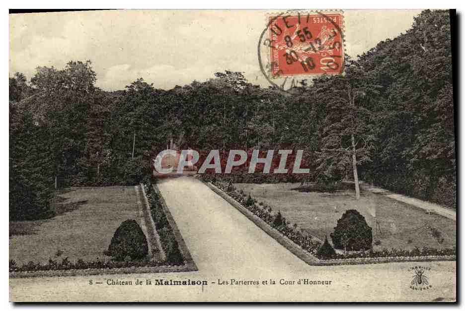 CPA Chateau de la Malmaison les Parterres et la Cour d Honneur