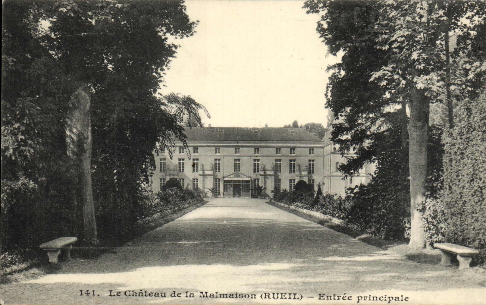 CPA Le Chateau de la Malmaison Entree principale