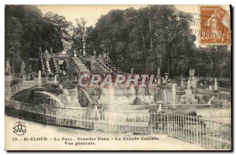 CPA St Cloud Le Parc Grandes Eaux La Grande Cascade Vue generale