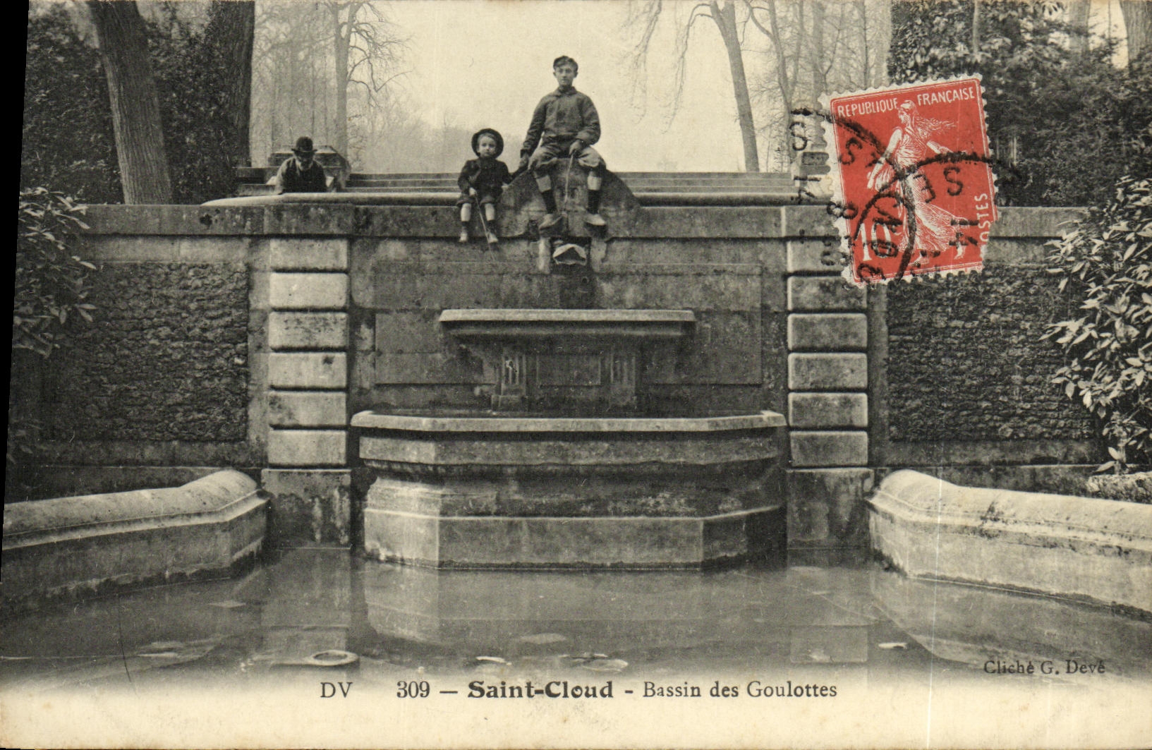 CPA Parc De Saint Cloud Bassin des Goulottes Enfants