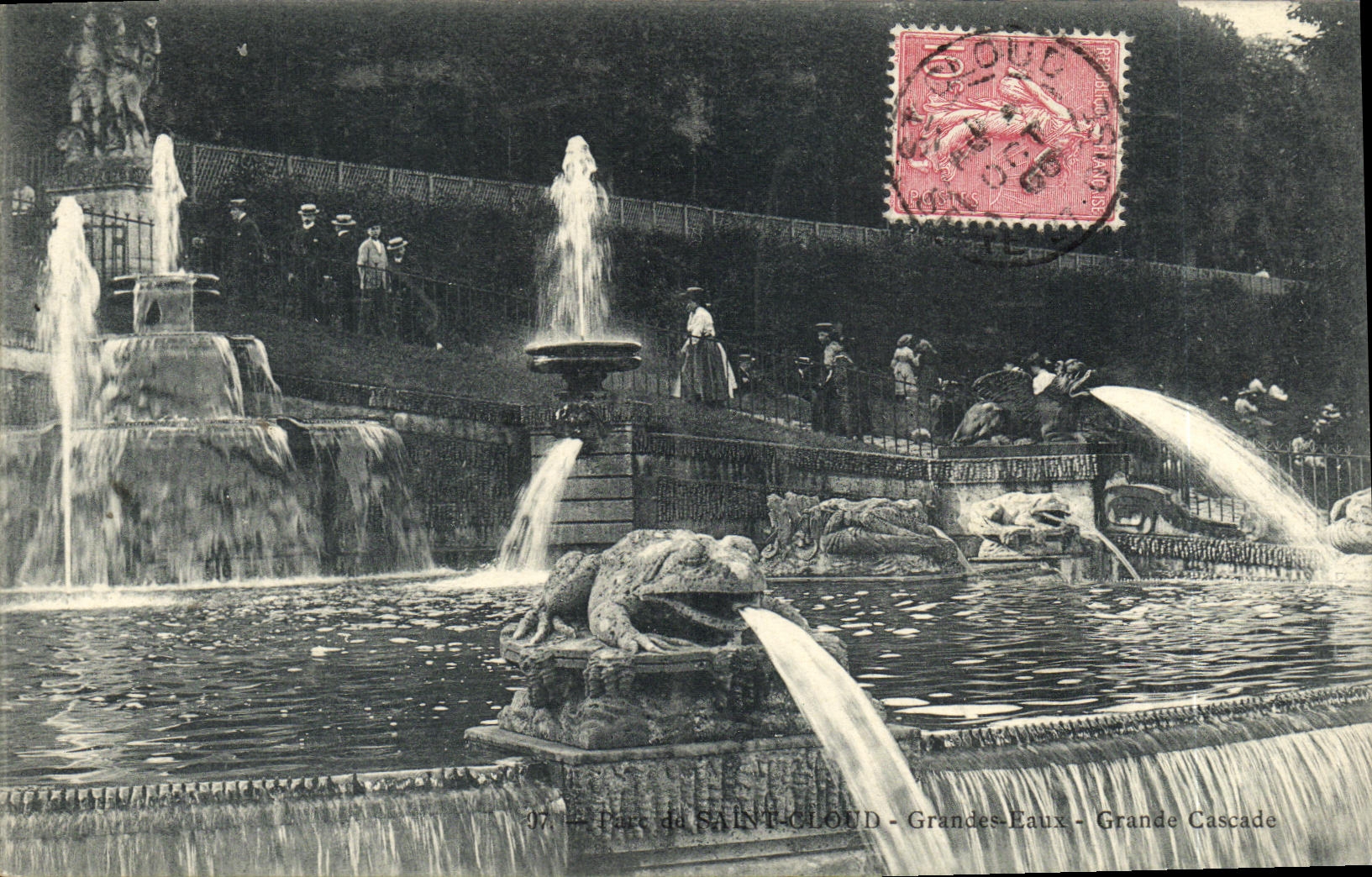 CPA Parc De Saint Cloud Grandes eaux Grande cascade Grenouille