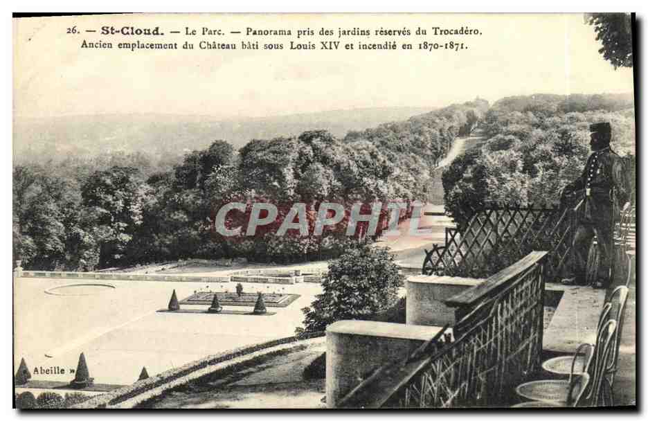 CPA Parc De Saint Cloud Le Parc Panorama pris des jardins reserves au Trocadero Ancien emplacemene tud chateau Soldat