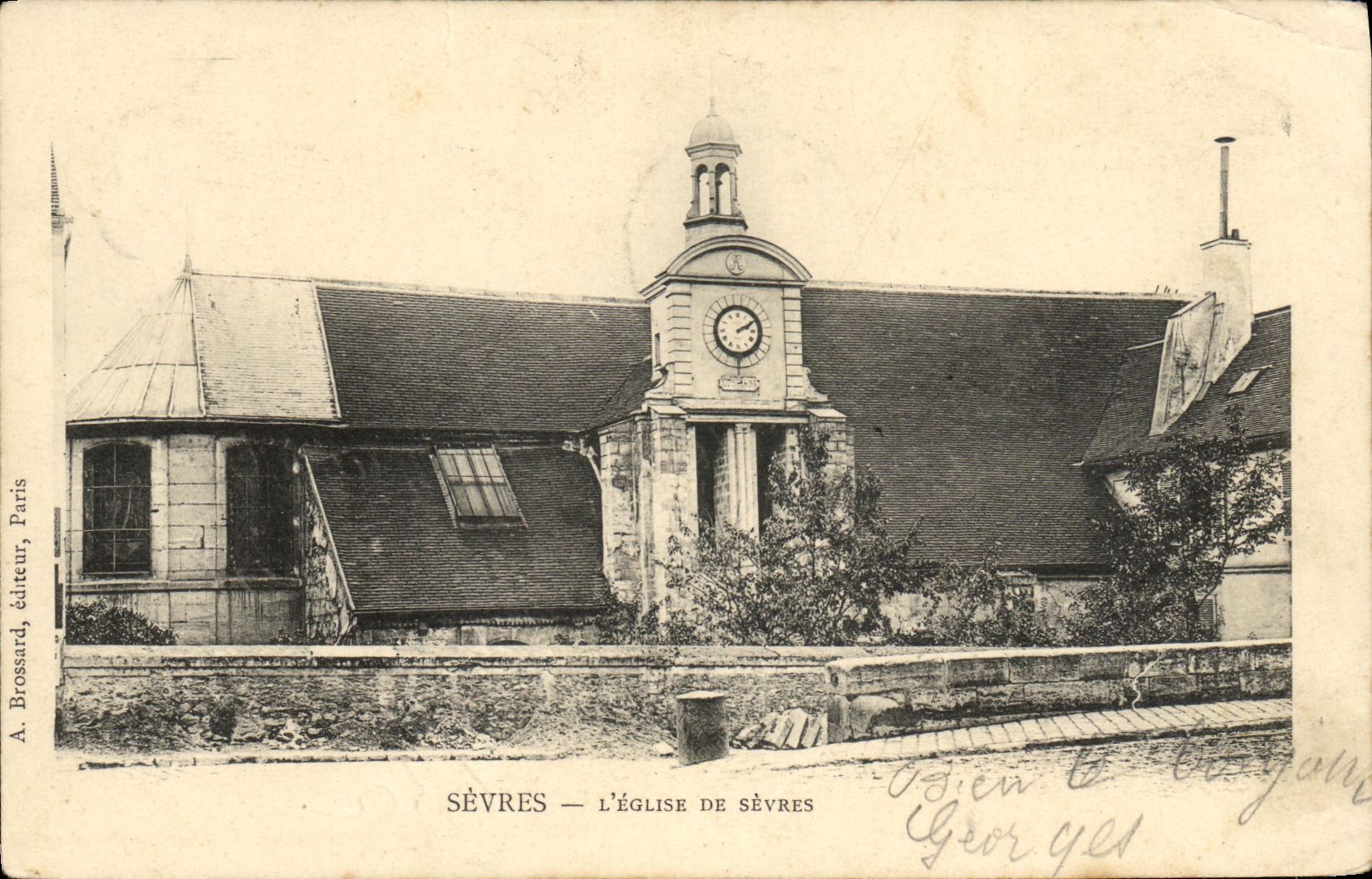 CPA Sevres L eglise De Sevres