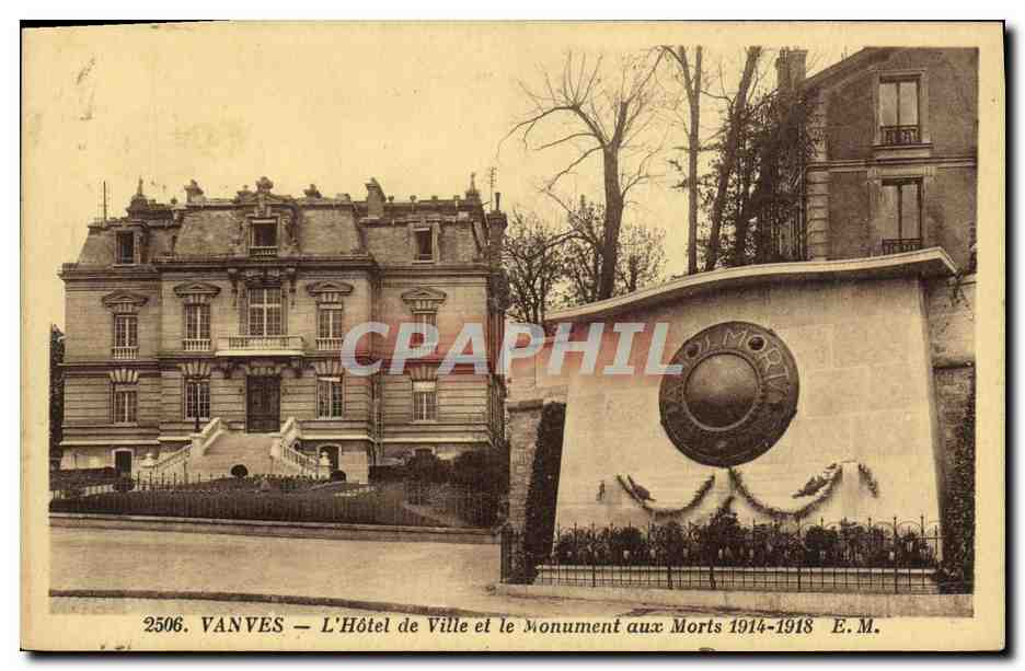 CPA Vanves L Hotel de Ville et le Monument aux Morts Militaria