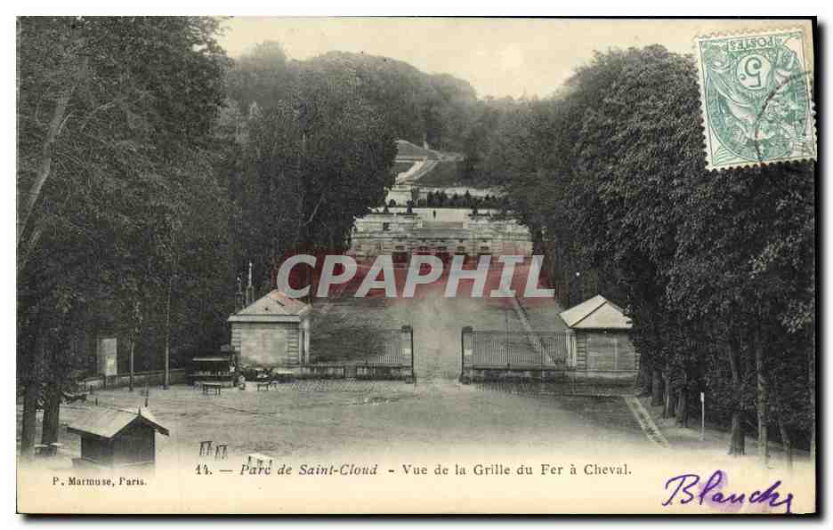 CPA Saint Cloud Vue de la Grille du Fer a Cheval