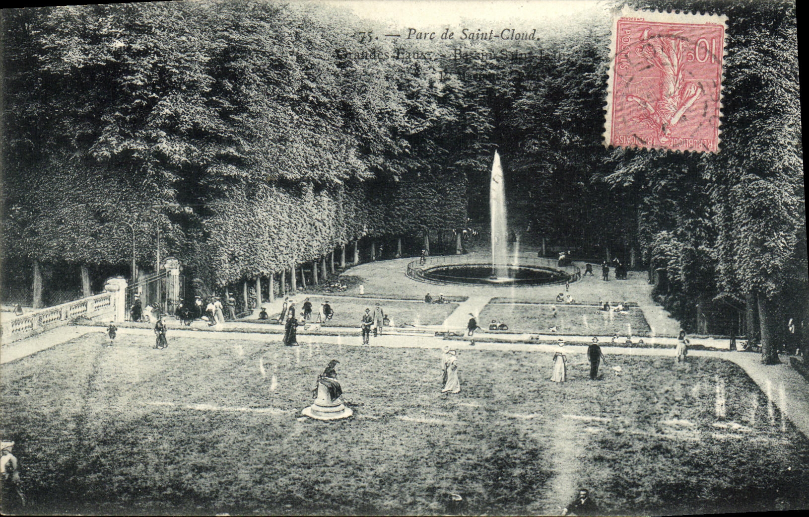 CPA Saint Cloud Grandes eaux Bassin ST Jean 