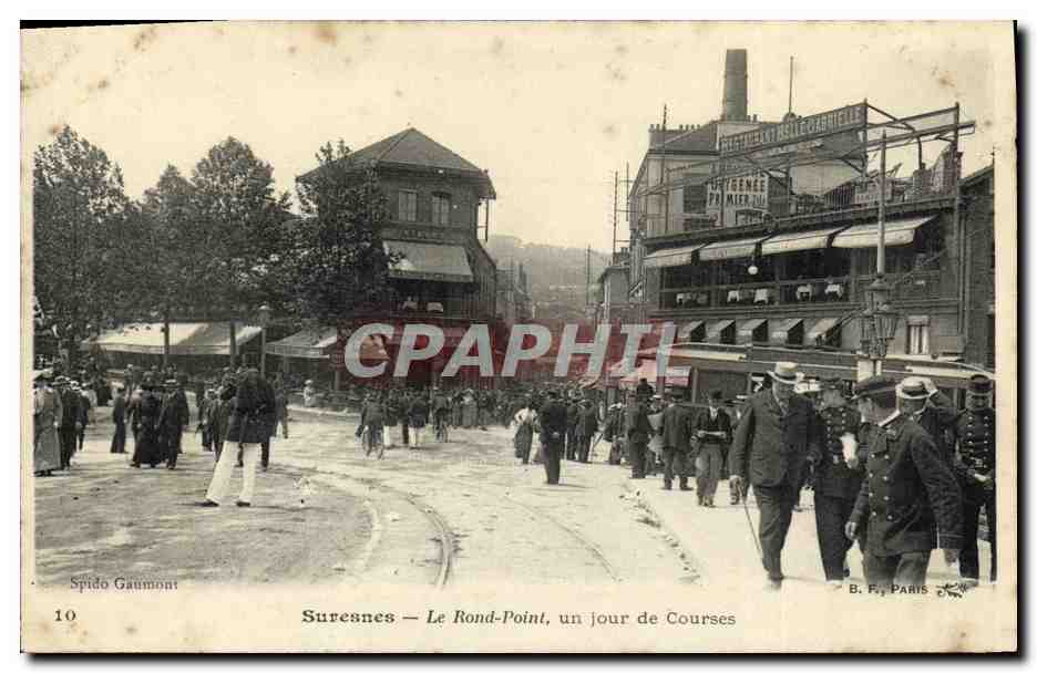 CPA Suresnes Le Rond Point Un Jour de Courses Hippisme Chevaux