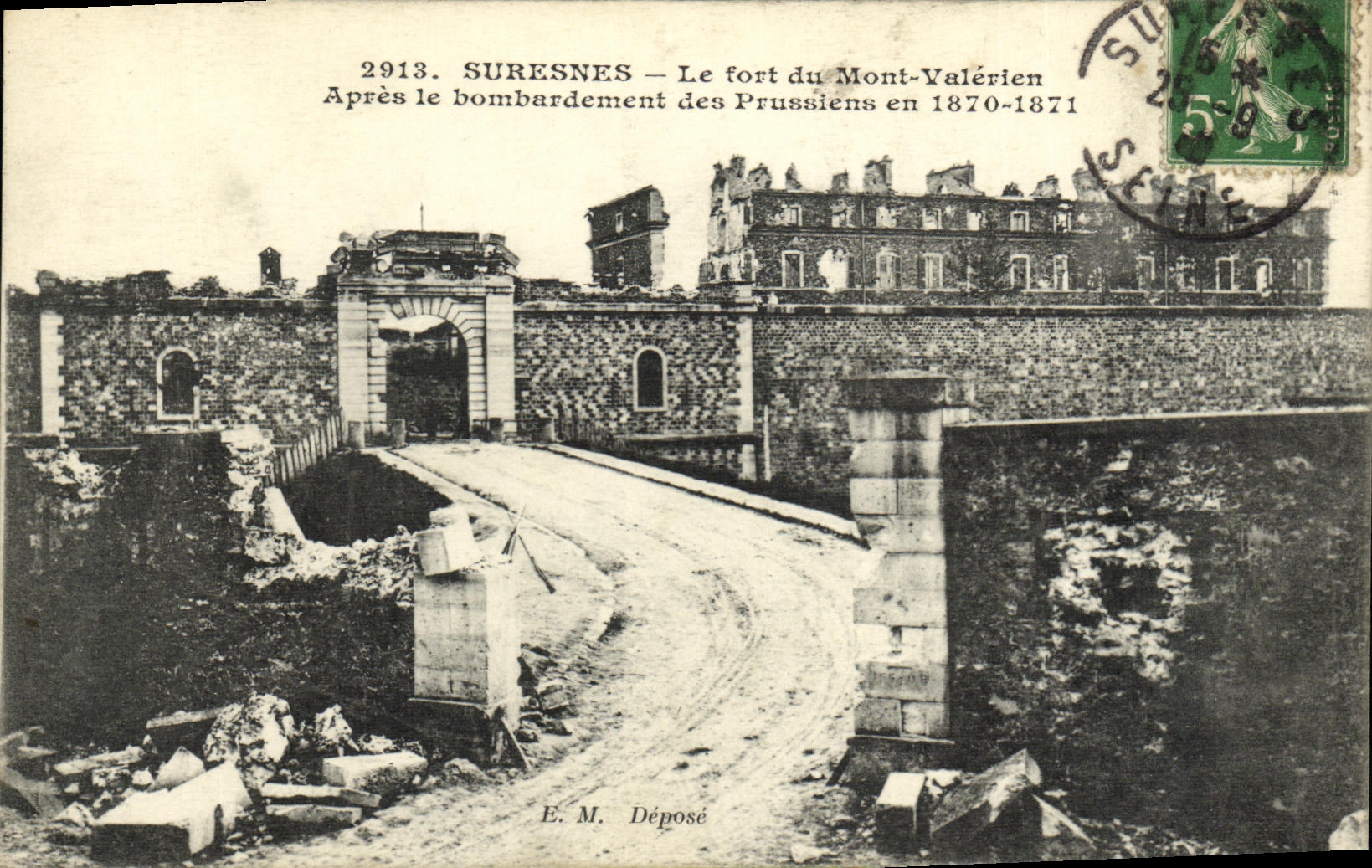CPA Suresnes Le Fort du Mont Valerien apres le bombardement des prussiens en 1870 1871 Militaria 