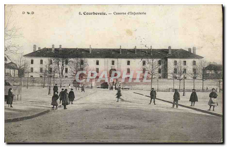 CPA Courbevoie Caserne d Infanterie Militaria 
