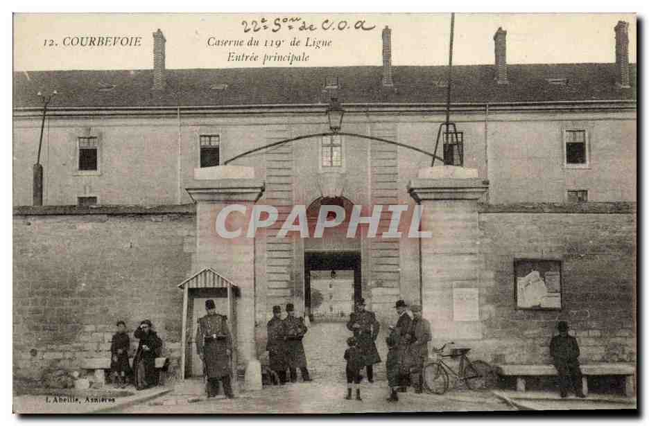 CPA Courbevoie Caserne du 119eme Ligne Entree principale Militaria 