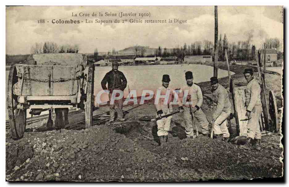 CPA Colombes Les Sapeurs du 1er Genie restaurent la digue Militaria Crue de la Seine Janvier 1910
