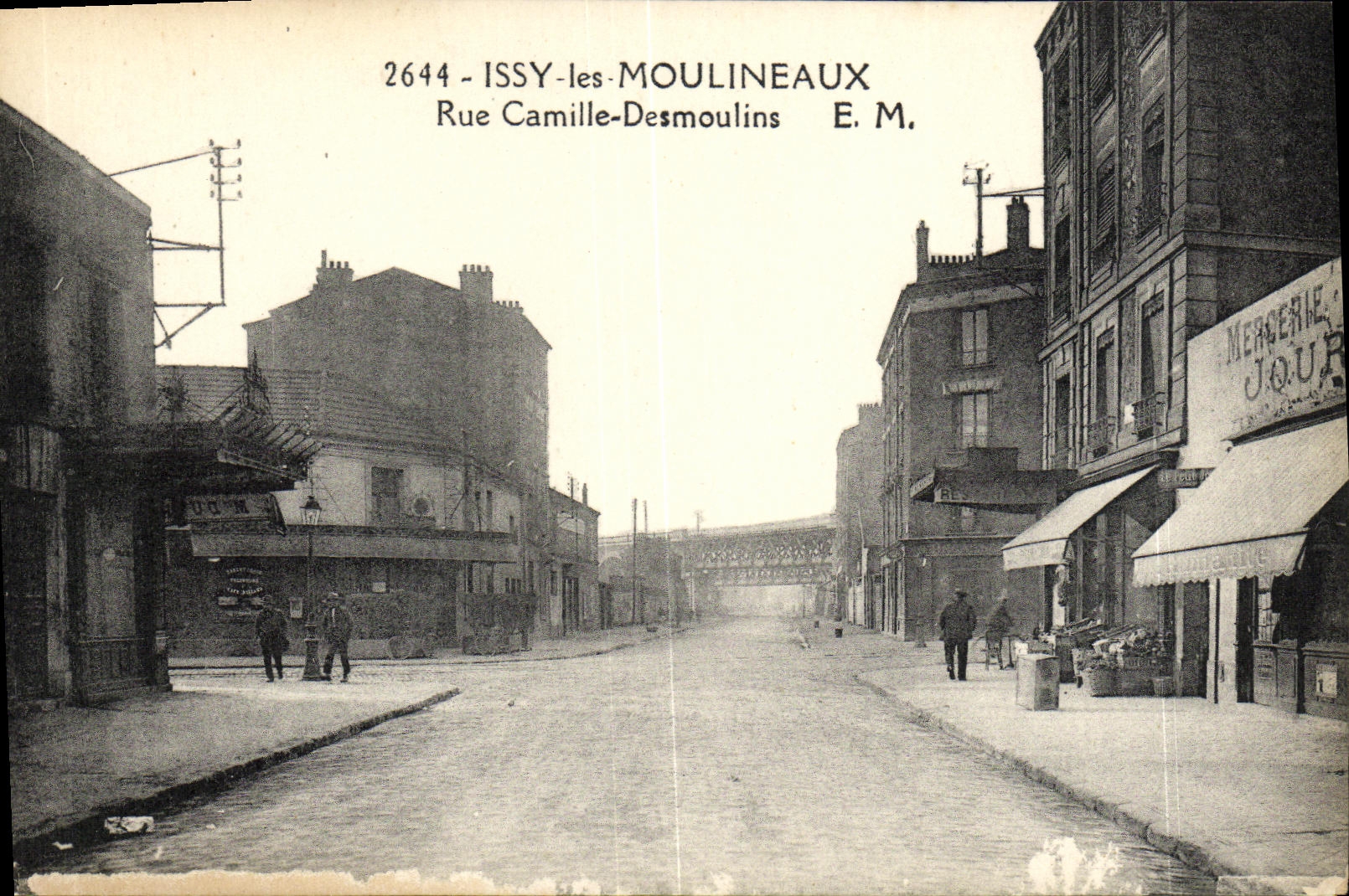 CPA Issy les Moulineaux Rue Camille Desmoulins