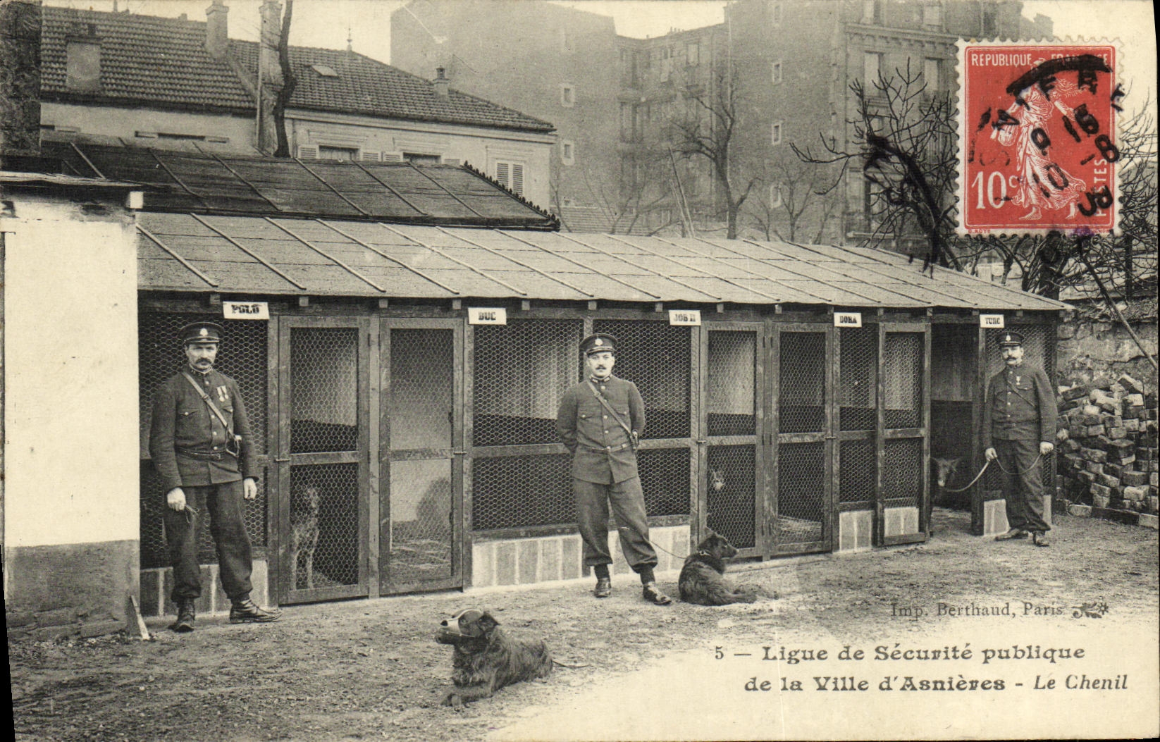 Het Hondenverblijf van de Stad Asnières — Liga voor Publieke Veiligheid — Imp. Berthaud, Parijs