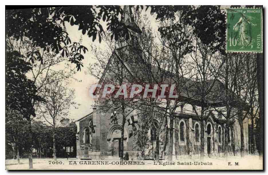 CPA La Garenne Colombes L Eglise Saint Urbain