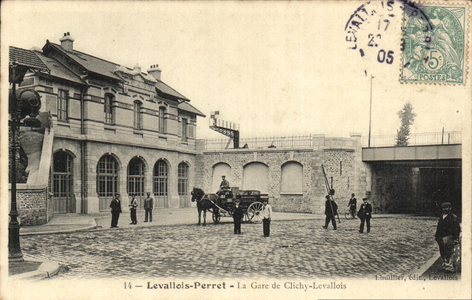 CPA Levallois Perret La Gare de Clichy Levallois