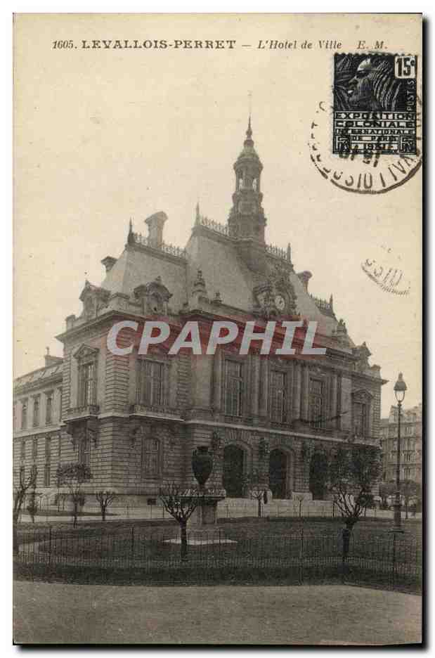 CPA Levallois Perret L Hotel de Ville