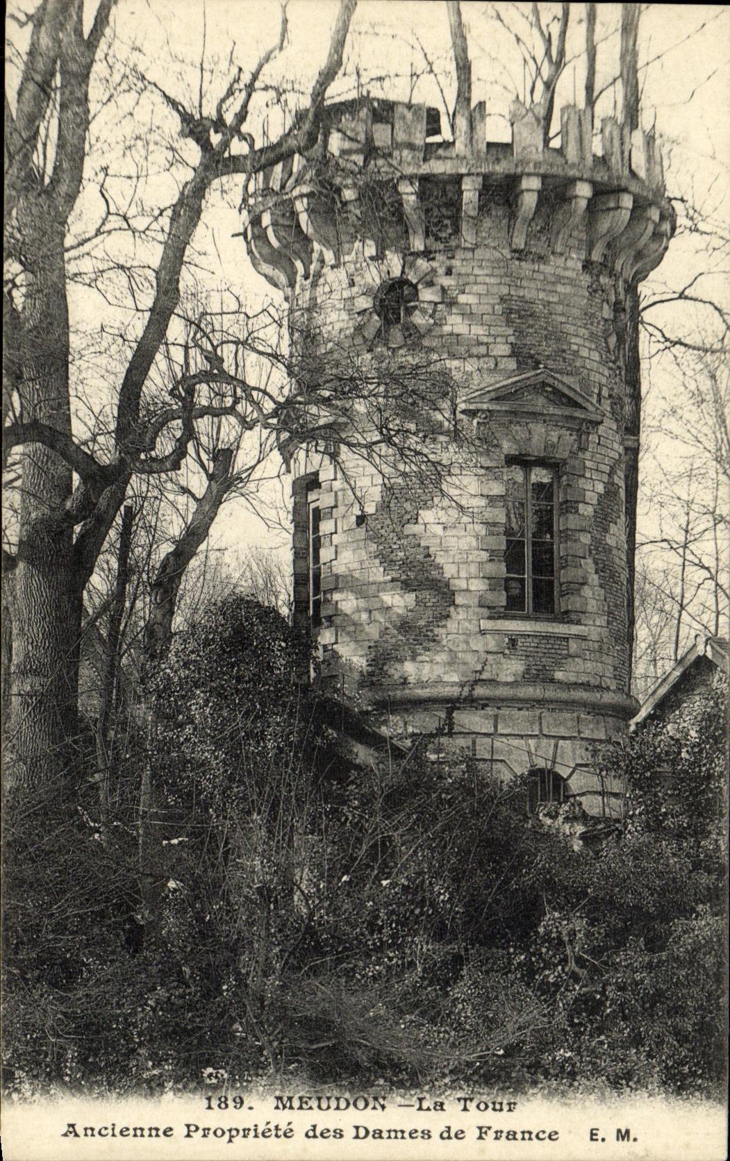 CPA Meudon La Tour Ancienne propriete des Dames de France 