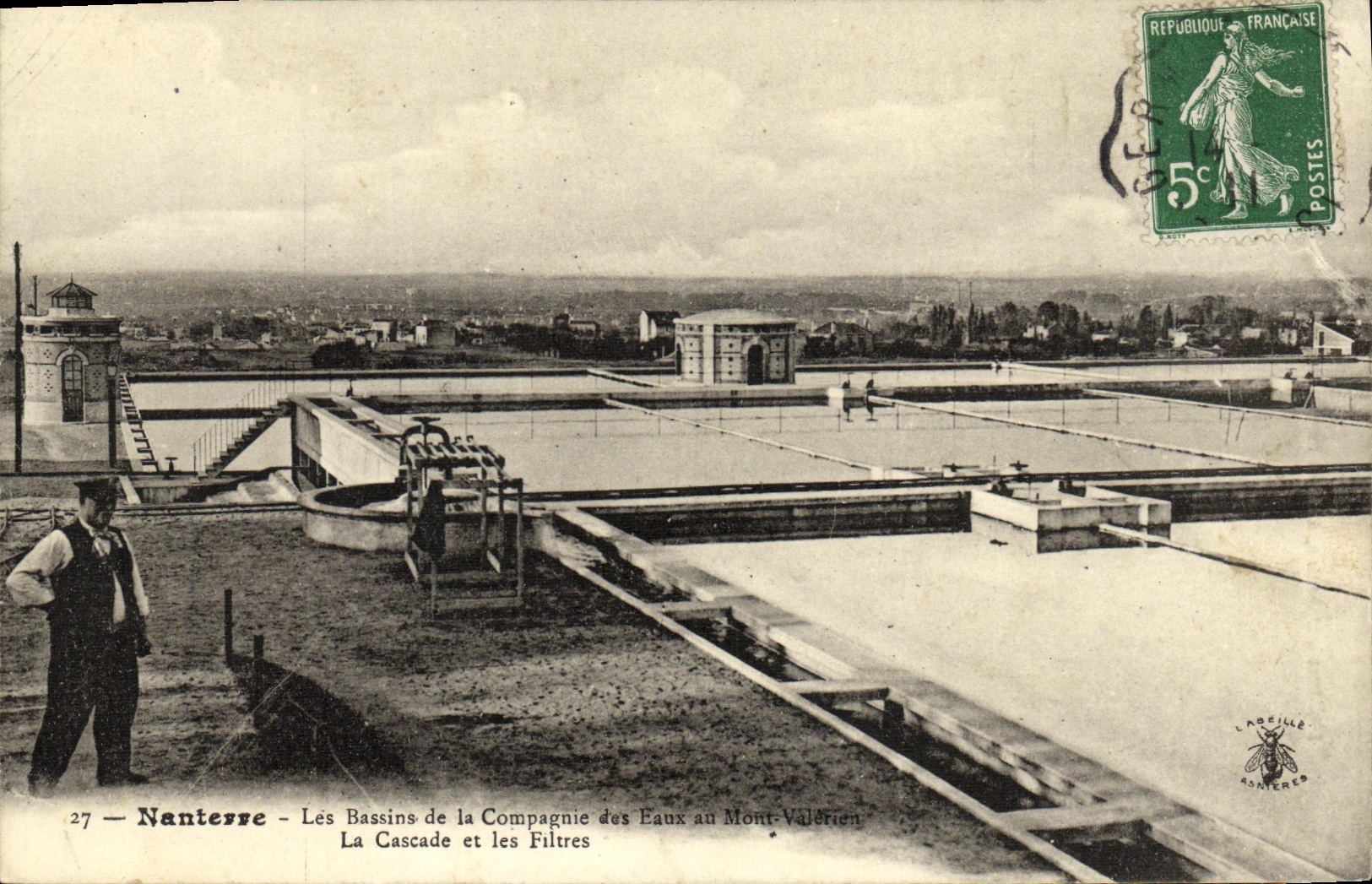 CPA Nanterre Les bassins de la Compagnie des Eaux au Mont Vlaerien La cascade et les filtres