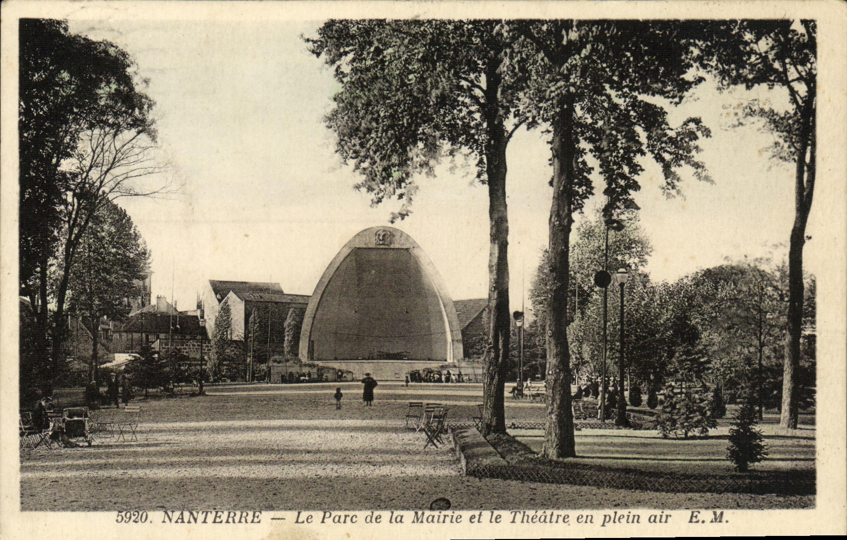 CPA Nanterre Le Parc de la Mairie et le Theatre en Plein air