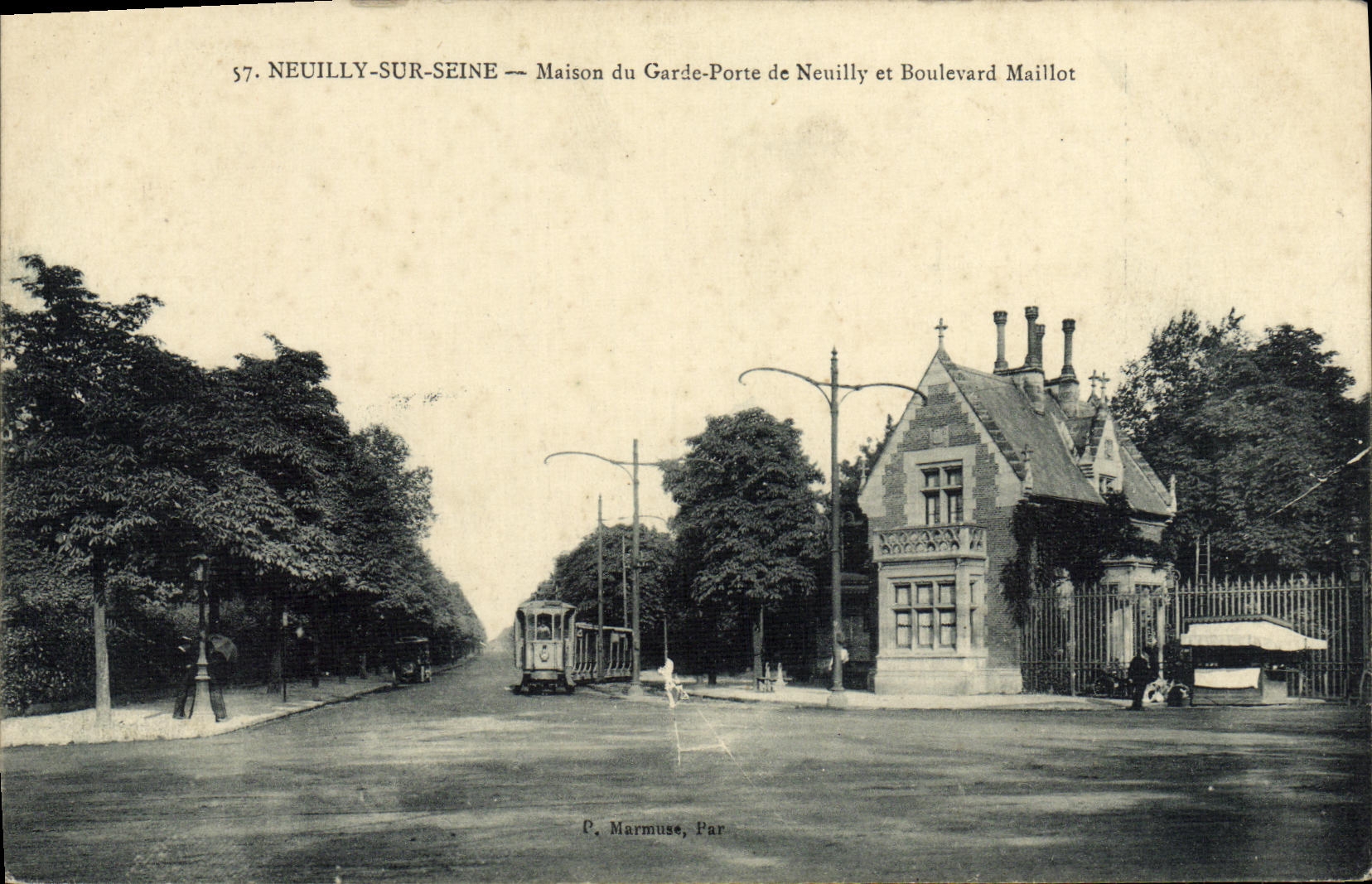 CPA Neuilly Sur Seine Maison du Garde Porte Neuilly et boulevard maillot Tramway