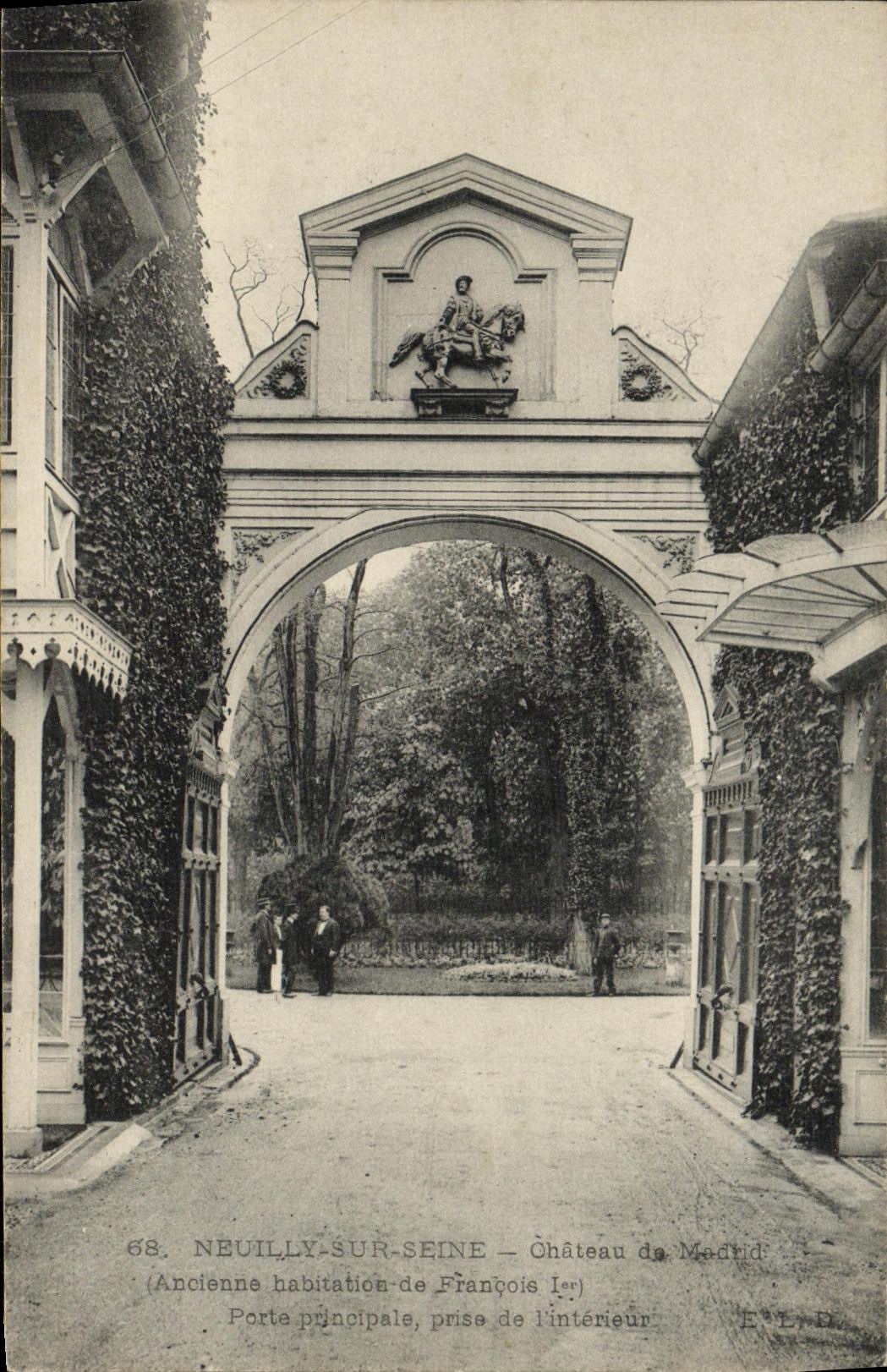 CPA Neuilly Sur Seine Chateau de Madrid Ancienne habitation de FRancois 1er Porte principale