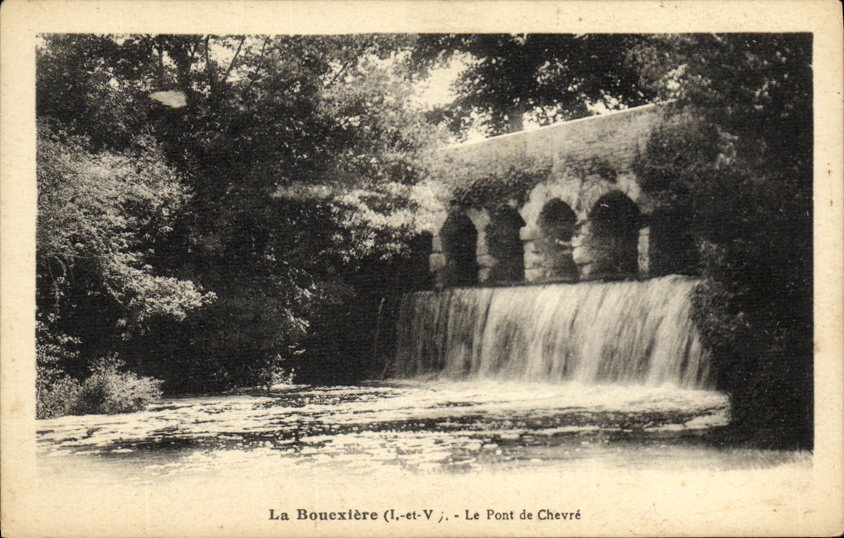 CPA La Bouexiere Le pont de Chevre 