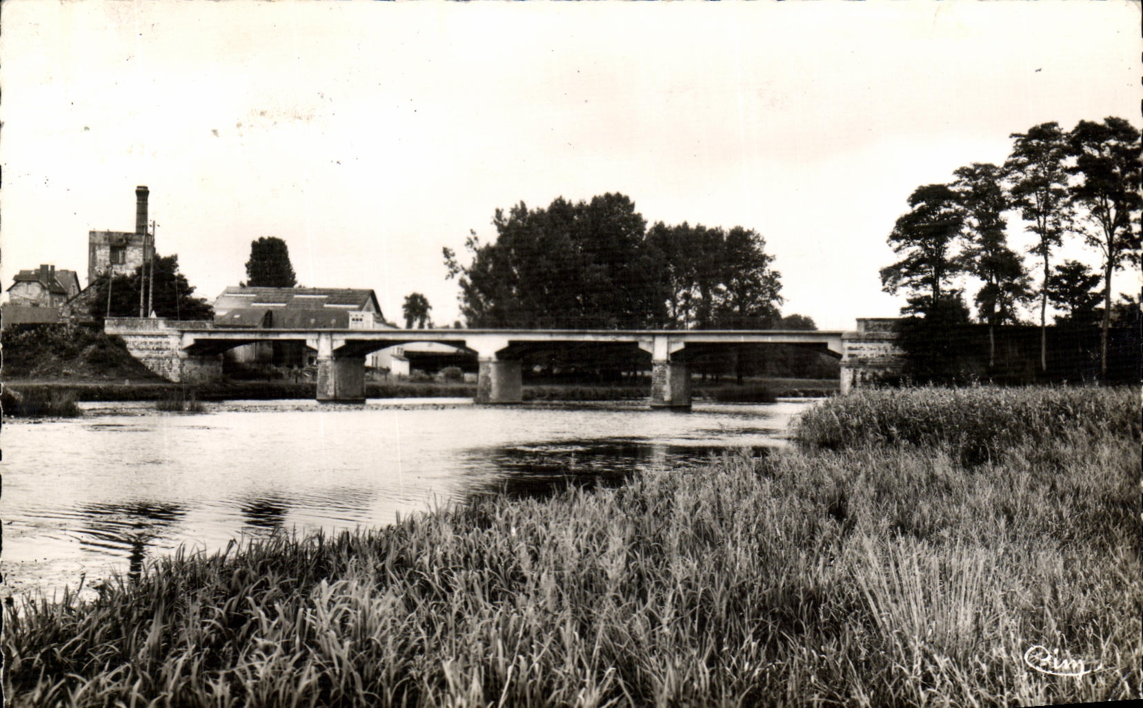 Bourg-des-Comptes — Le Pont — Photographie Véritable - Anverso