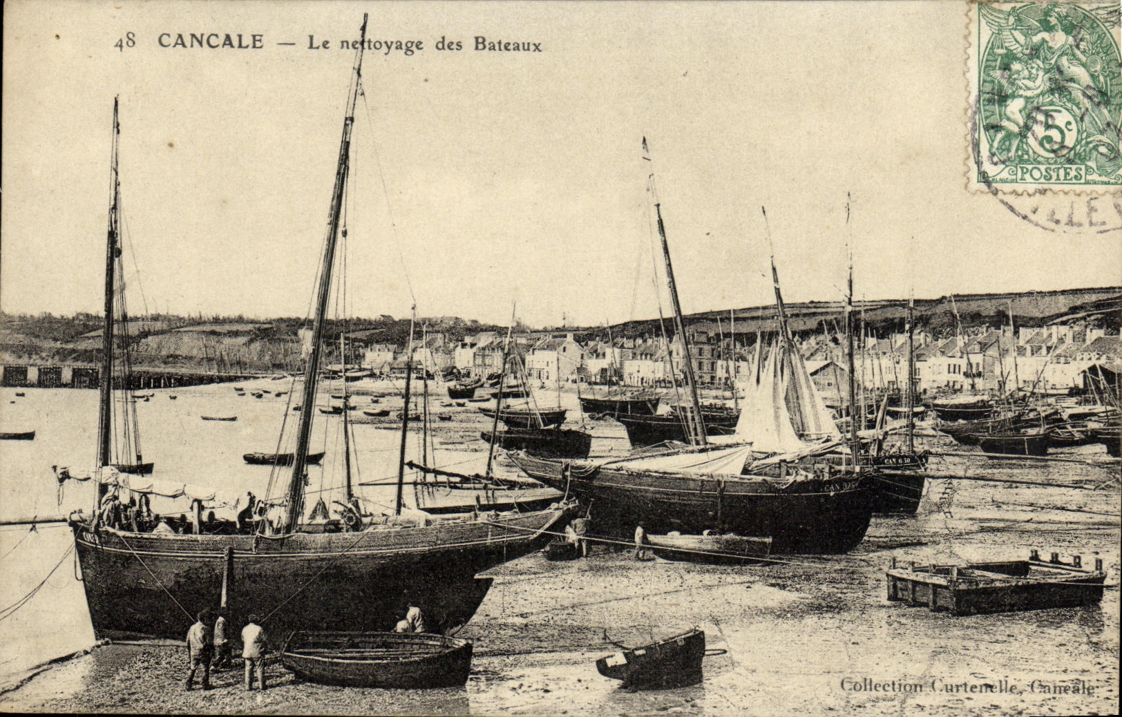 Cancale — Le nettoyage des Bateaux — Collection Curtetelle, Cancale