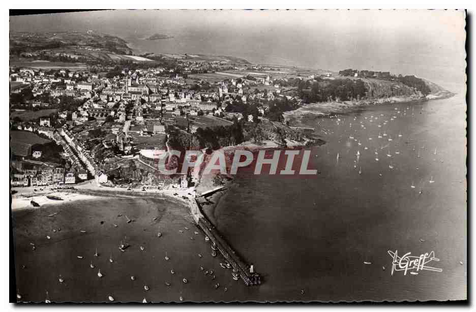 Cancale (Ille-et-Vilaine) — Vue aérienne du port, de la ville et de la plage de Port-Mer vers la Pointe du Grouin — Éditions GREFF, n°497