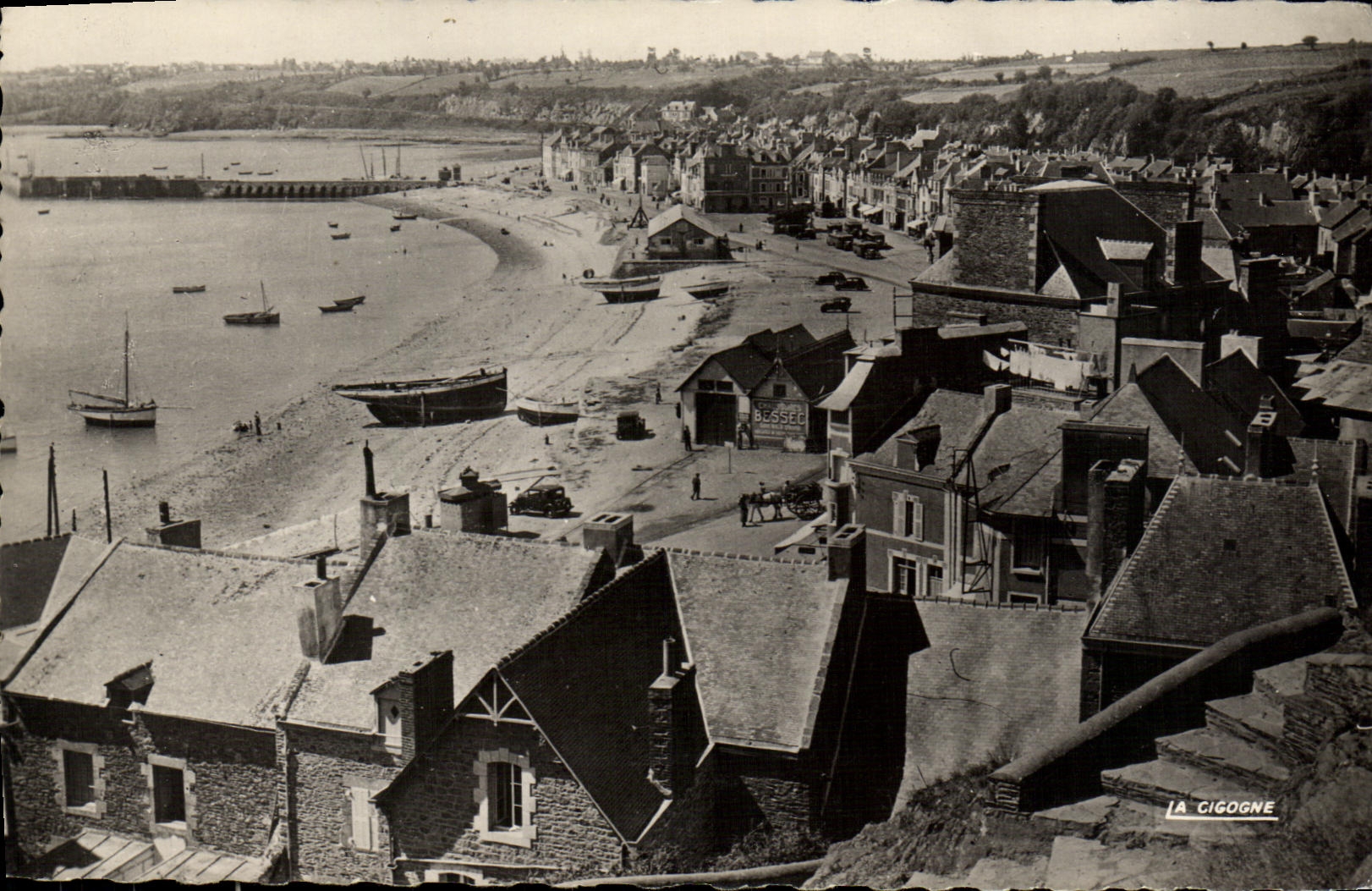 CPM Cancale Vue generale au dessus du Port 