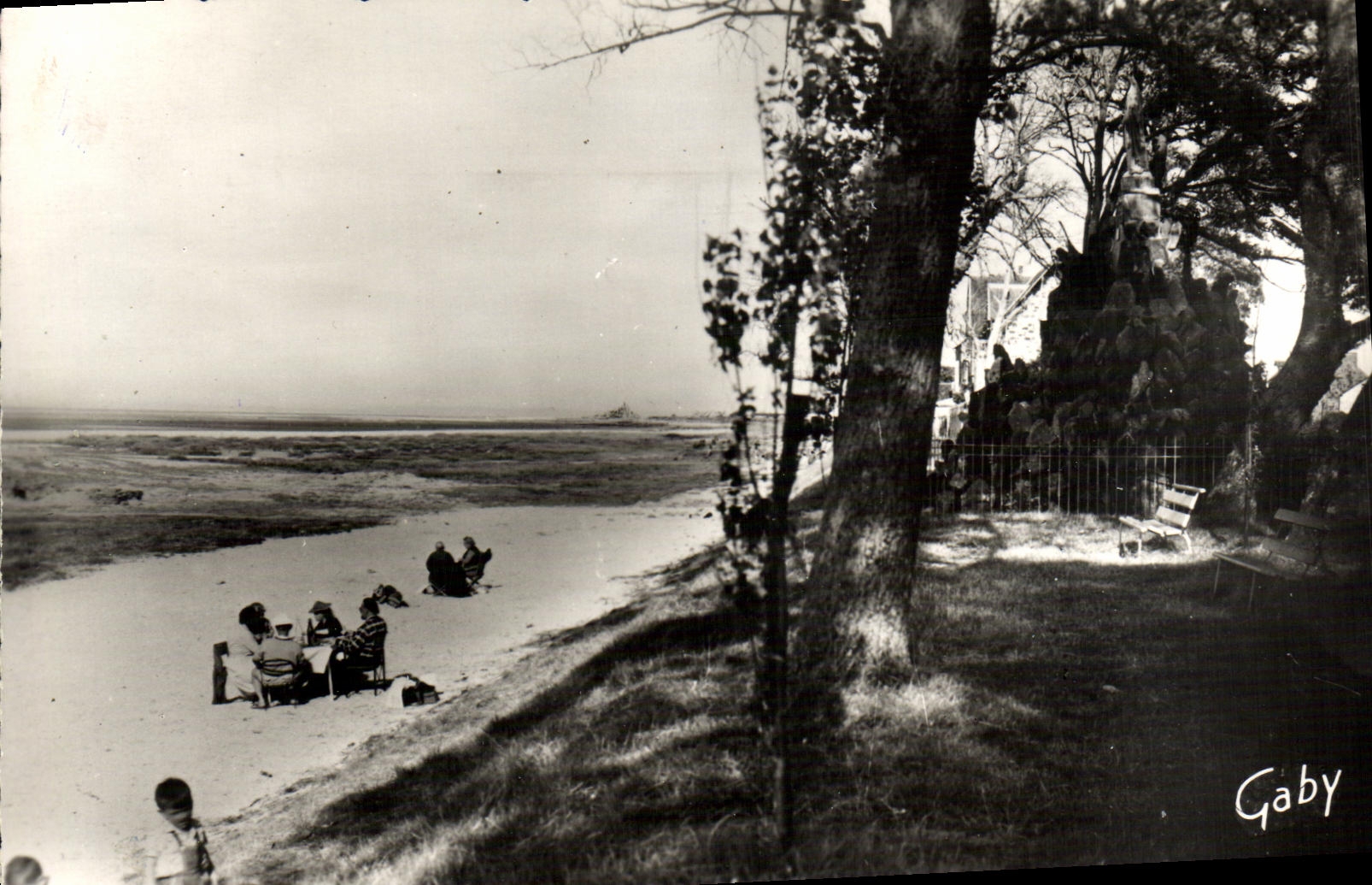 CPM Cherrueix La Plage Et Le Rocher De Notre Dame De La Garde