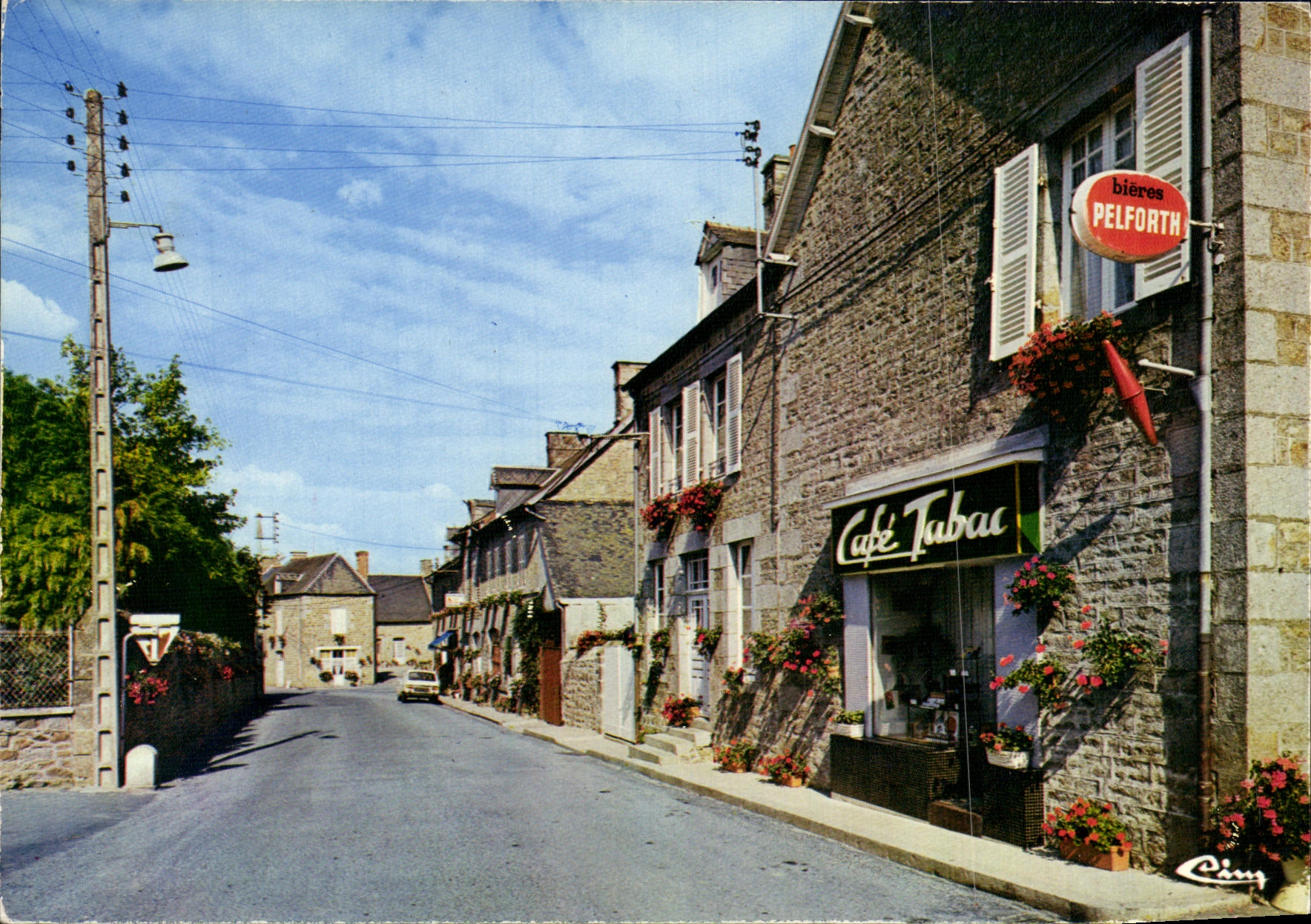 CPM Cogles Village Cafe Tabac