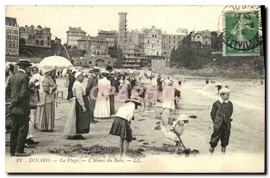 Dinard — La Plage — L'Heure du Bain — LL.