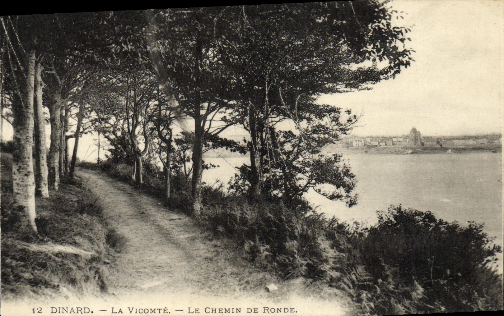Dinard — La Vicomté — Le Chemin de Ronde