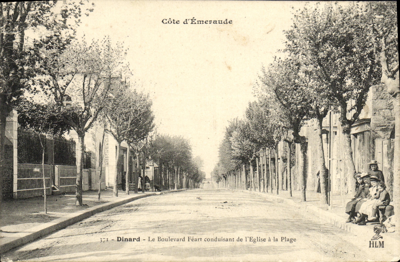 Dinard - Le Boulevard Féart conduisant de l'Église à la Plage — HLM, n°371