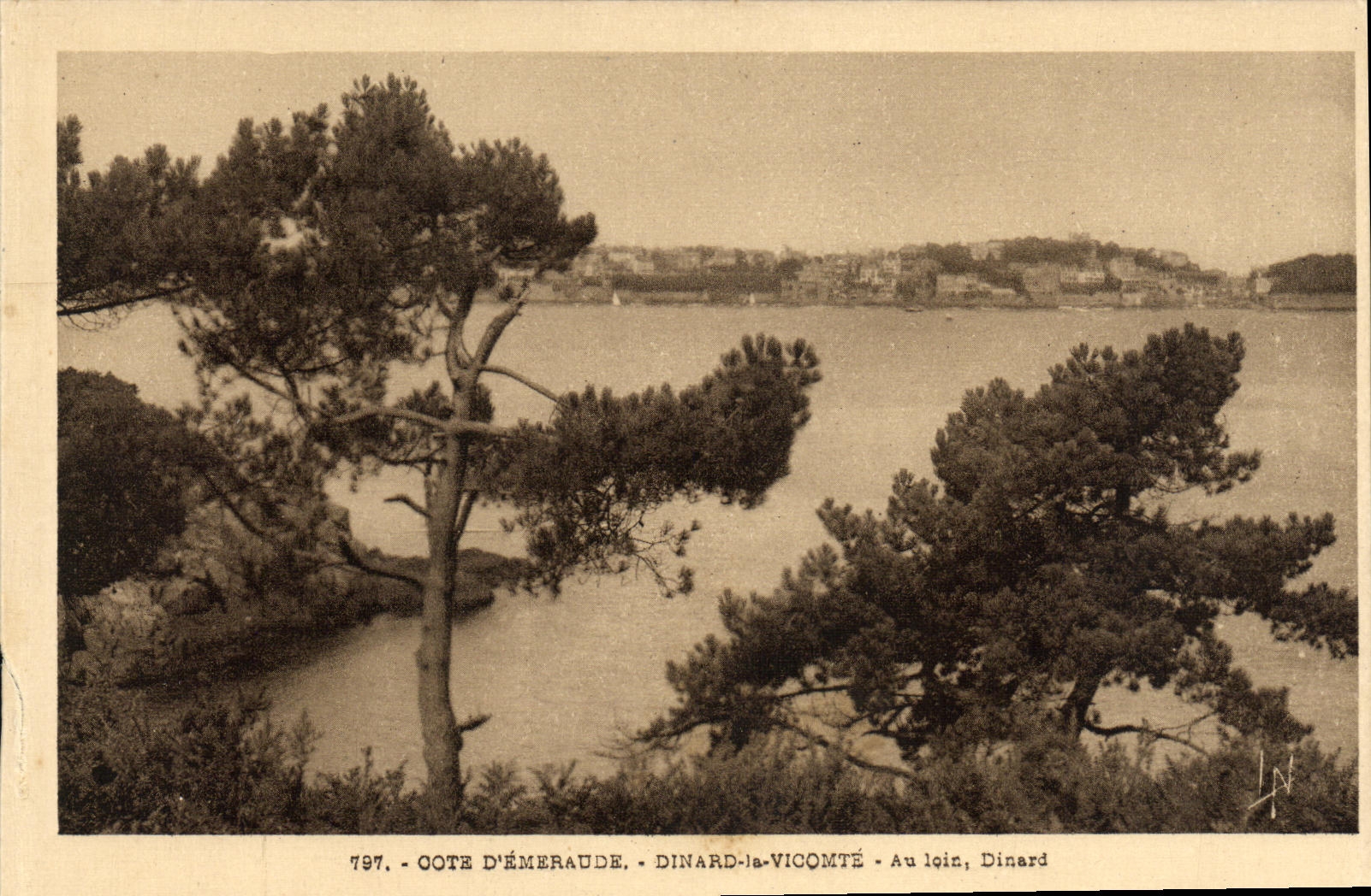 Côte d'Émeraude, Dinard-la-Vicomté — Au loin, Dinard — Laurent-Nol, Rennes