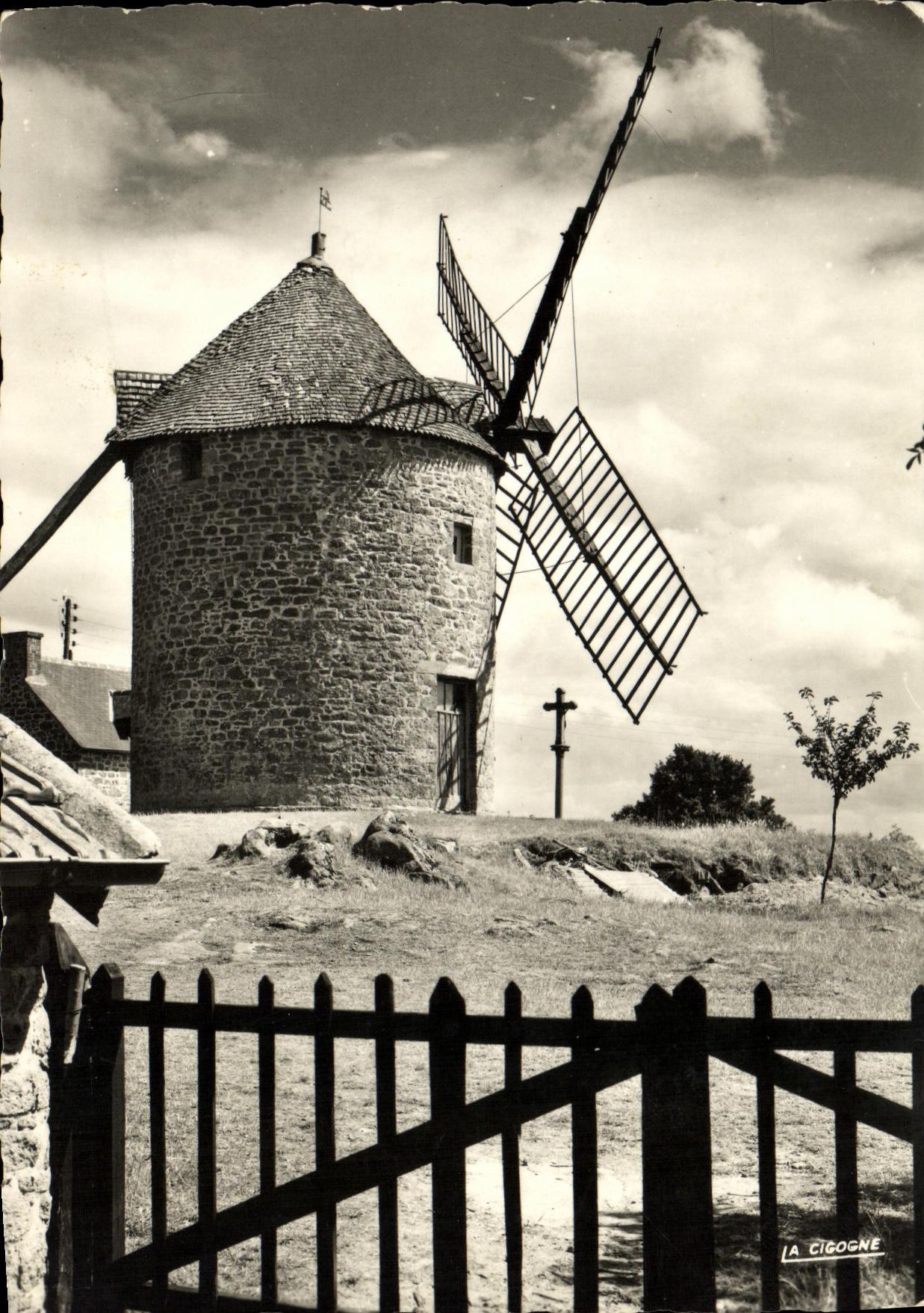 Le Vieux Moulin — Dol-de-Bretagne (Ille-et-Vilaine) — Éditions La Cigogne