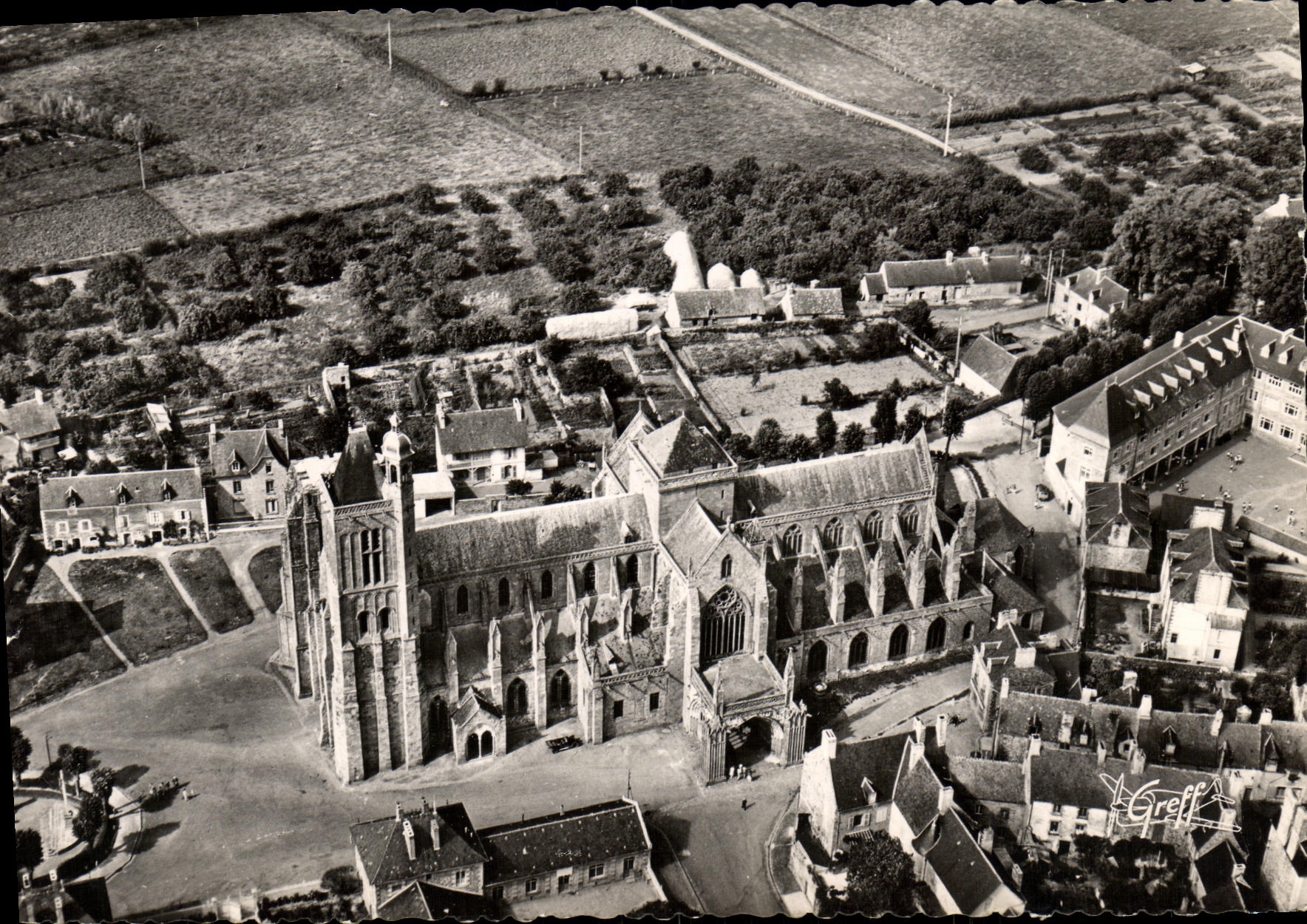 Dol-de-Bretagne — Cathédrale Saint-Samson (XIIe siècle) — Éditions GREFF, n°2179