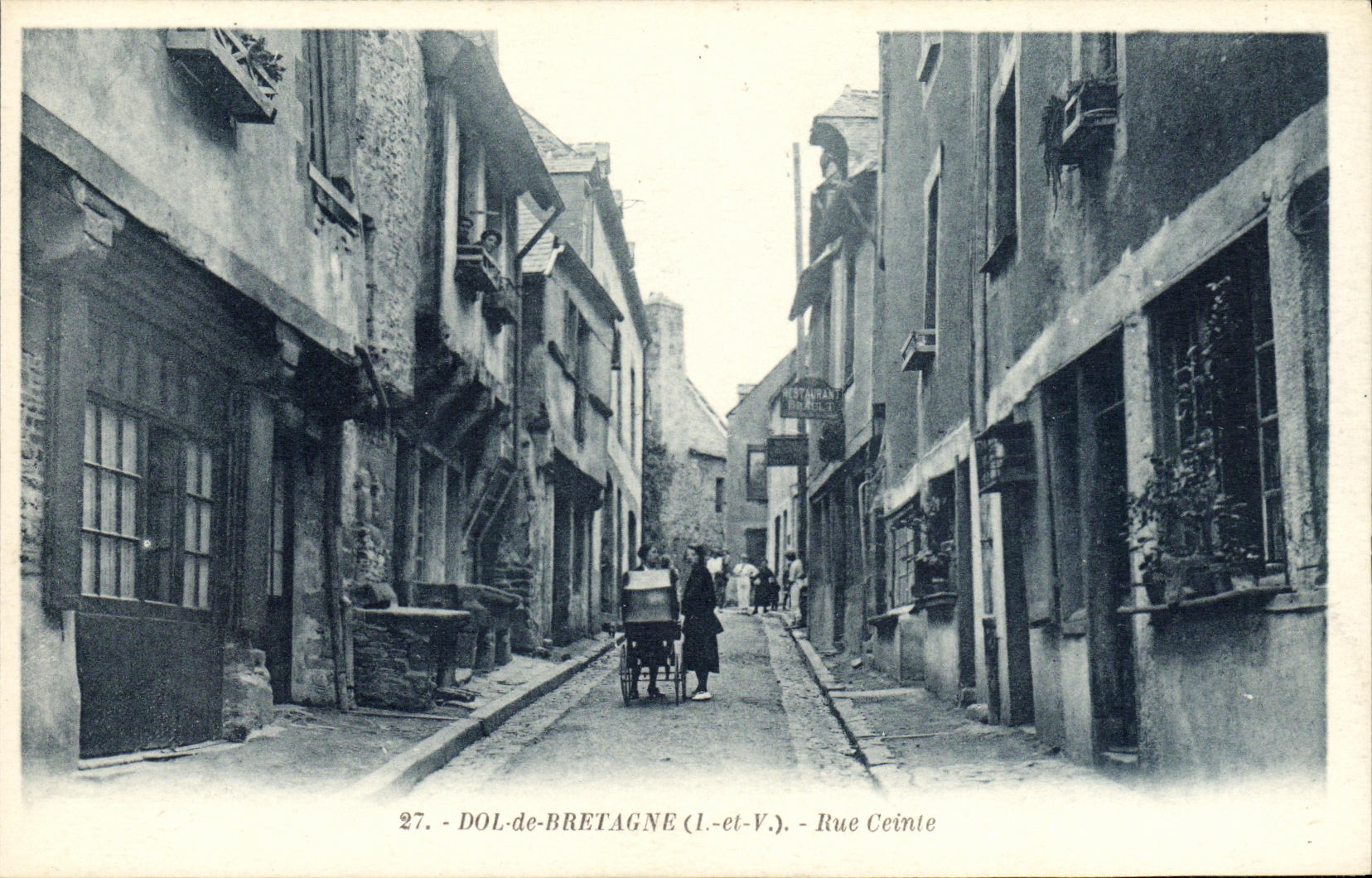 DOL-de-BRETAGNE (I.-et-V.) — Rue Ceinte — G. Artaud, éditeur, Nantes