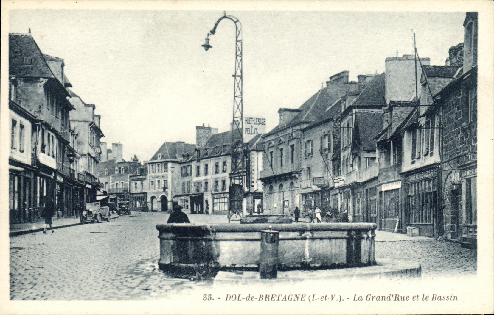 DOL-de-BRETAGNE (I.-et-V.) - La Grand'Rue et le Bassin — G. Arcaud, éditeur, Nantes