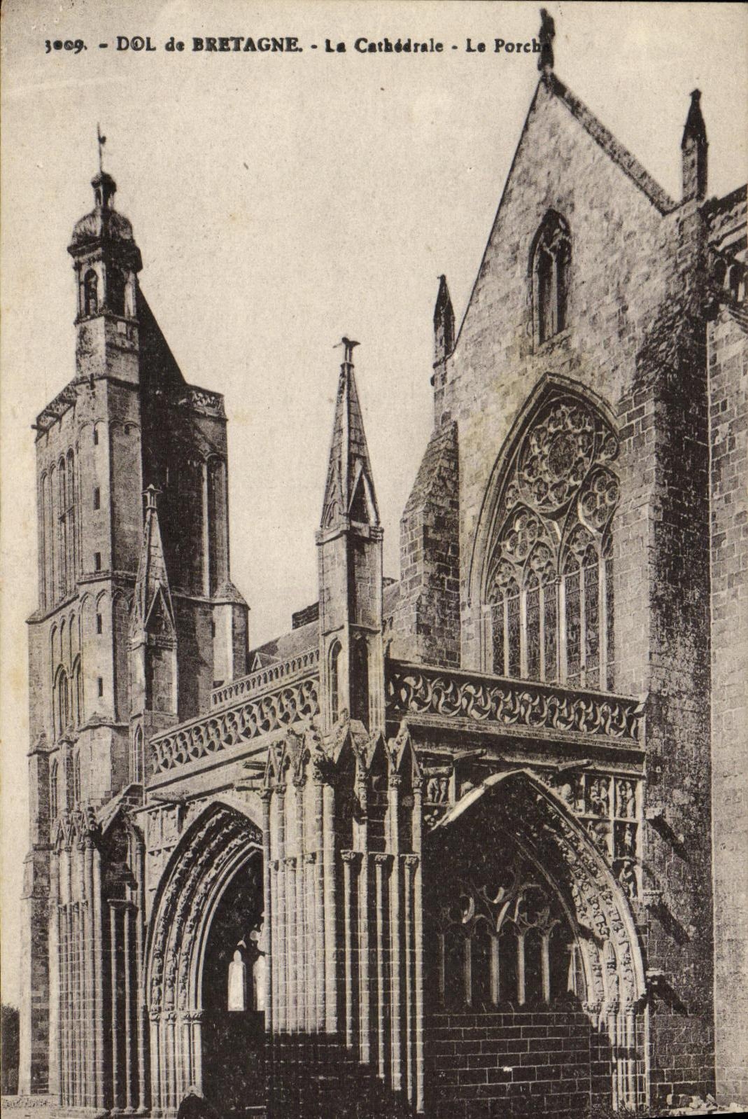 Dol de Bretagne - La Cathédrale - Le Porche