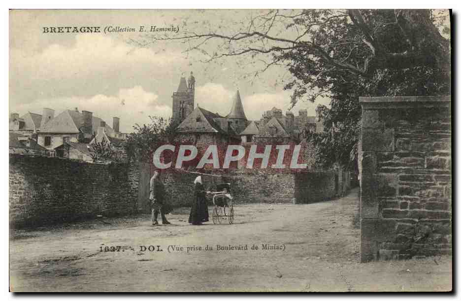 Dol — Vue prise du Boulevard de Miniac — Collection E. Hamonie