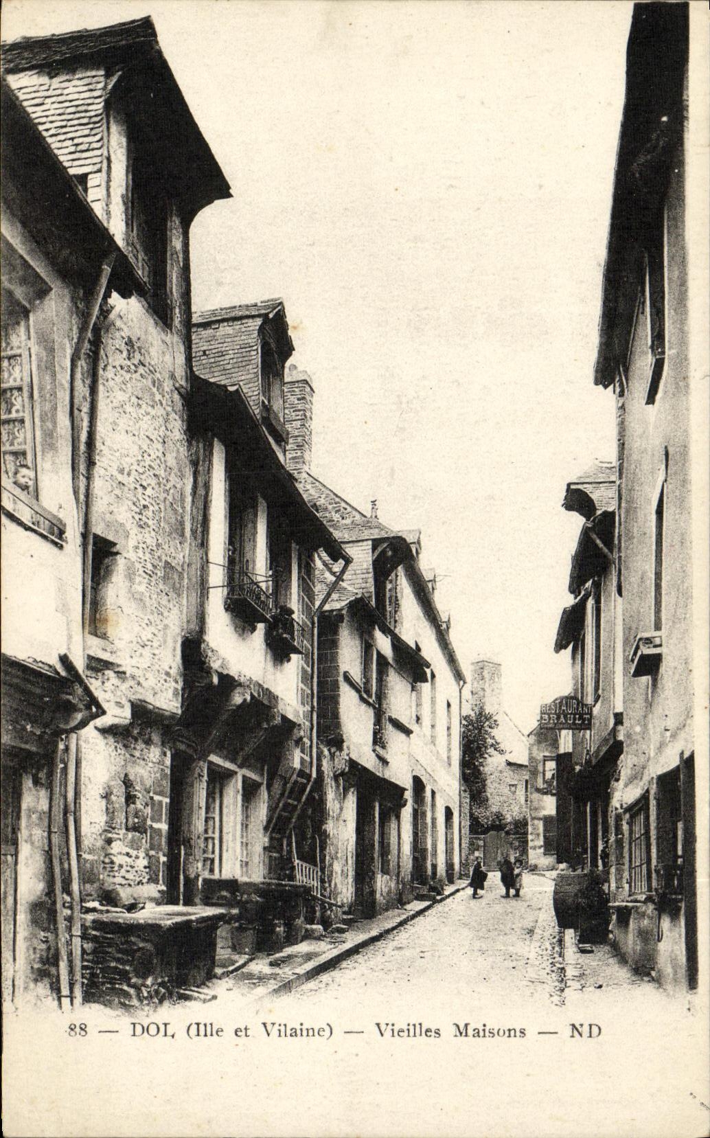 Dol (Ille et Vilaine) — Vieilles Maisons — Éditeur ND
