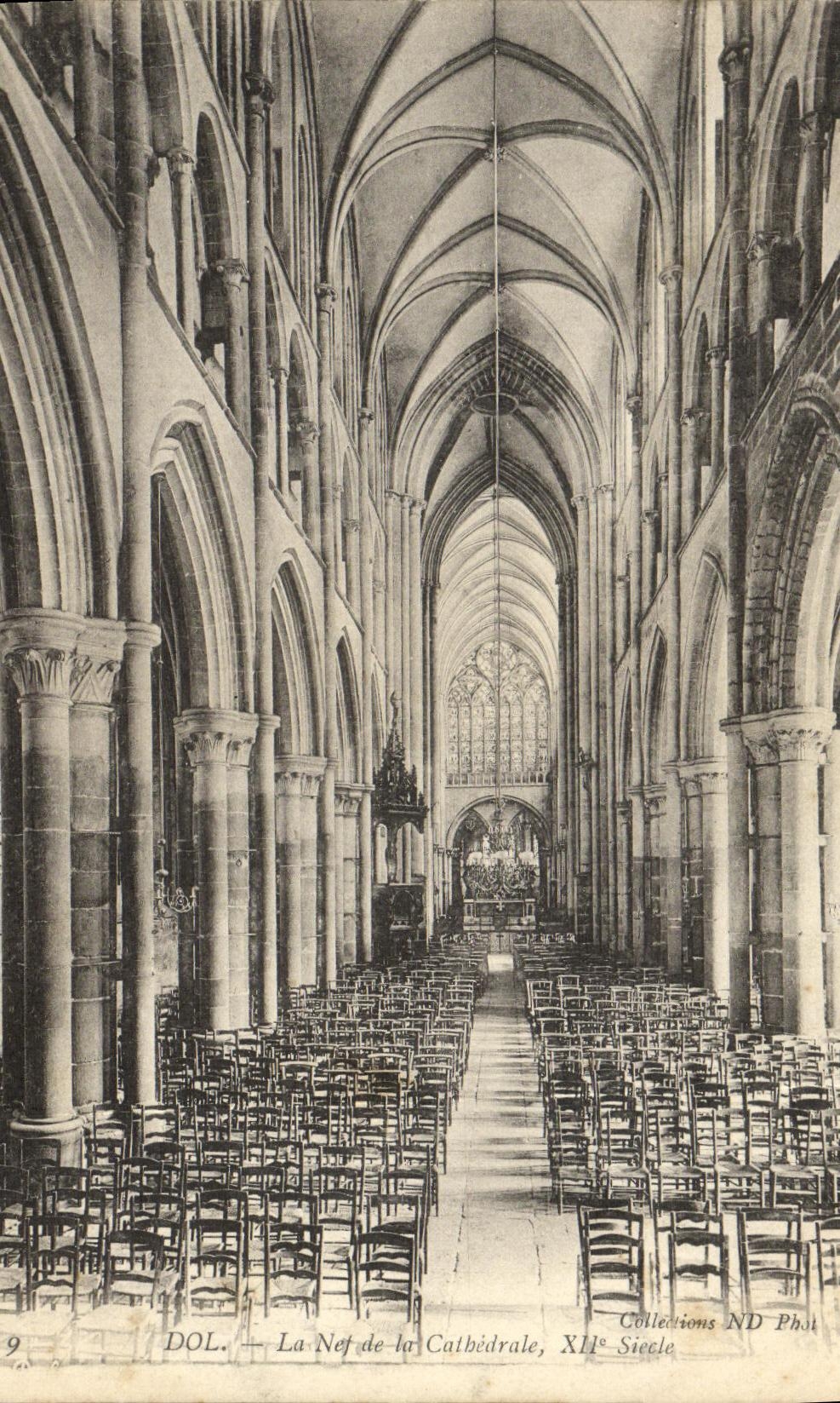 Dol - La Nef de la Cathédrale, XIIe Siècle — Collections ND Phot
