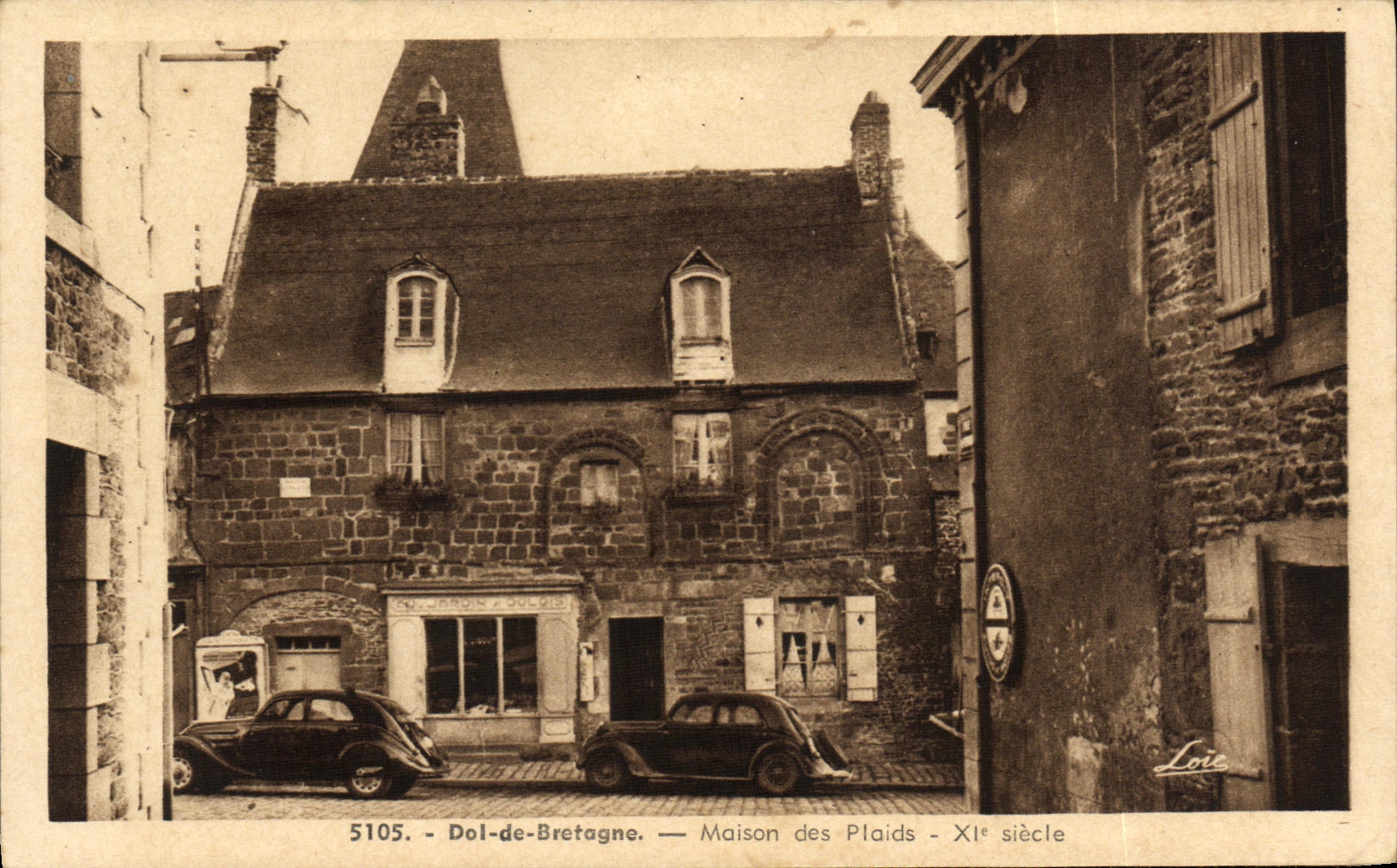 Dol-de-Bretagne — Maison des Plaids — XIe siècle
