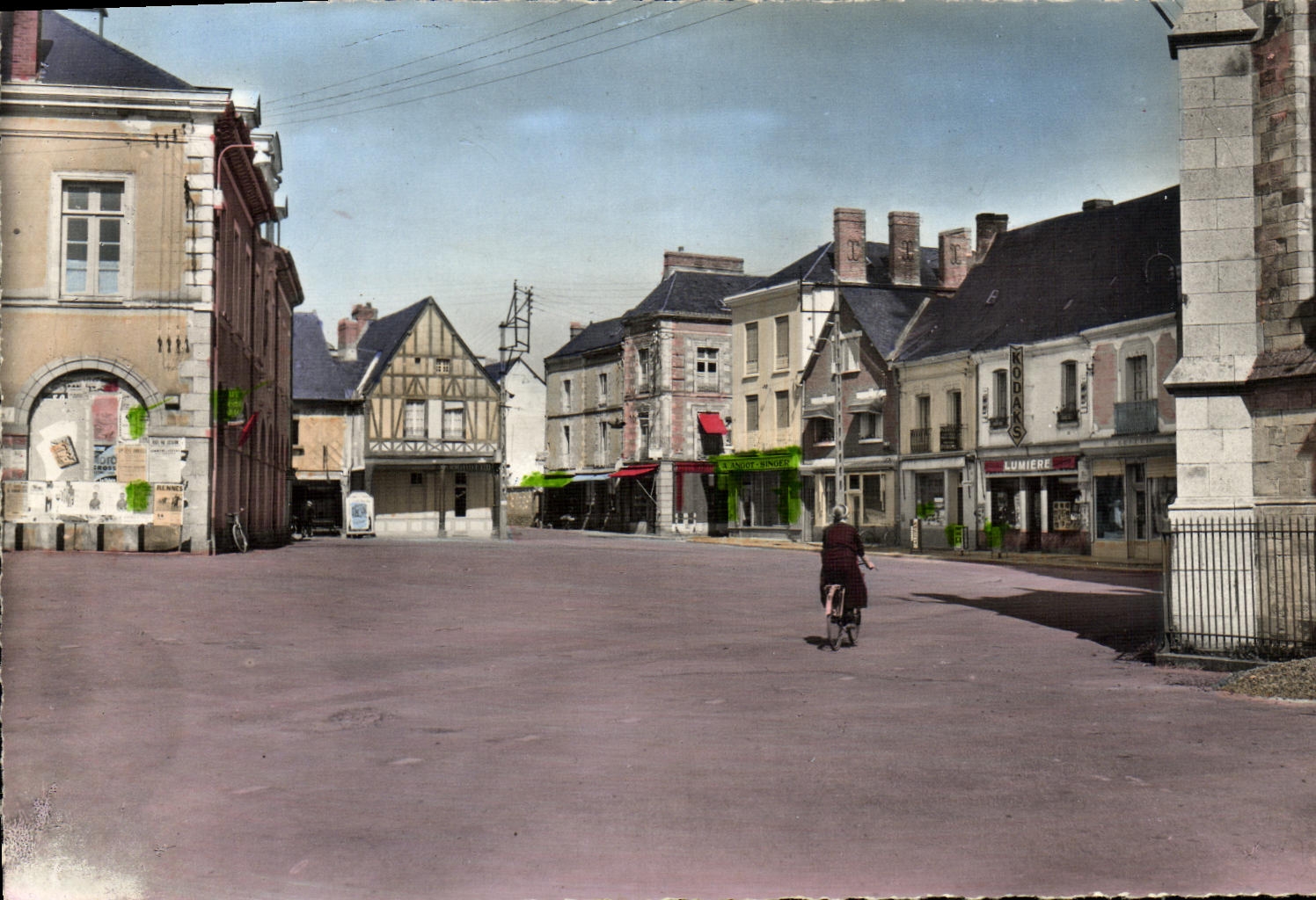 La Guerche-de-Bretagne — Place de l'Église — Éditions Gaby