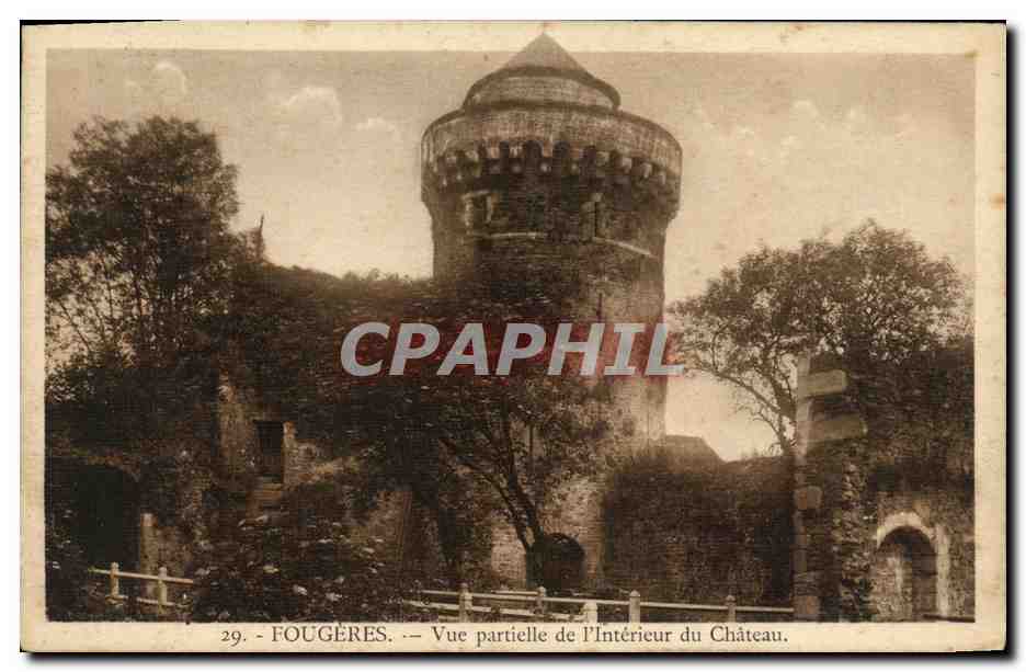 Fougères — Vue partielle de l'intérieur du château — Librairie-Papeterie Foupil