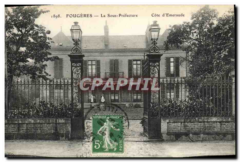 Fougères — La Sous-Préfecture — Côte d'Emeraude