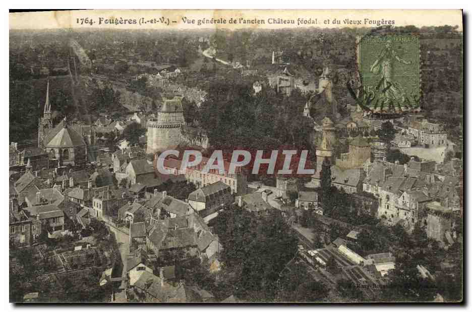 CPA Fougeres Vue generale de l ancien Chateau fedoal et du vieux Fougeres